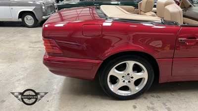 Lot 96 - 1999 MERCEDES SL320 AUTO