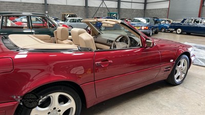 Lot 96 - 1999 MERCEDES SL320 AUTO