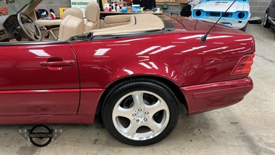 Lot 96 - 1999 MERCEDES SL320 AUTO