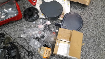 Lot 817 - VARIOUS SMART CAR PARTS