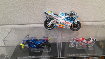 Lot 653 - 30X MOTO GP MODEL MOTOR BIKES