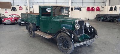 Lot 242 - 1934 MORRIS COMMERCIAL