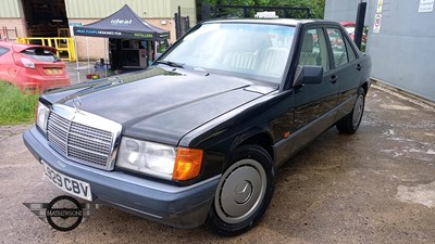 Lot 304 - 1993 MERCEDES 190E