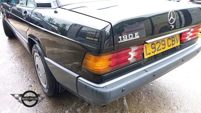 Lot 304 - 1993 MERCEDES 190E