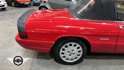 Lot 91 - 1989 ALFA ROMEO SPIDER