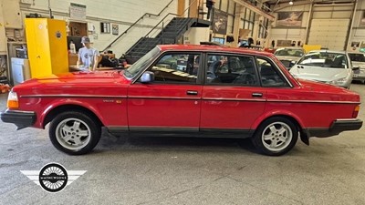 Lot 409 - 1989 VOLVO 240 GL