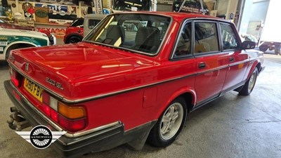 Lot 409 - 1989 VOLVO 240 GL