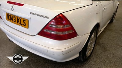 Lot 733 - 2000 MERCEDES SLK 200 KOMPRESSOR