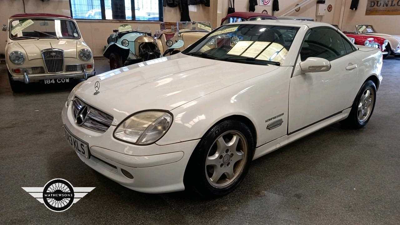 Lot 733 - 2000 MERCEDES SLK 200 KOMPRESSOR