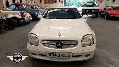 Lot 733 - 2000 MERCEDES SLK 200 KOMPRESSOR