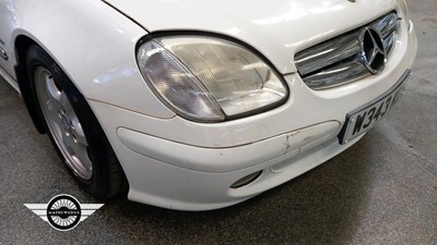 Lot 733 - 2000 MERCEDES SLK 200 KOMPRESSOR