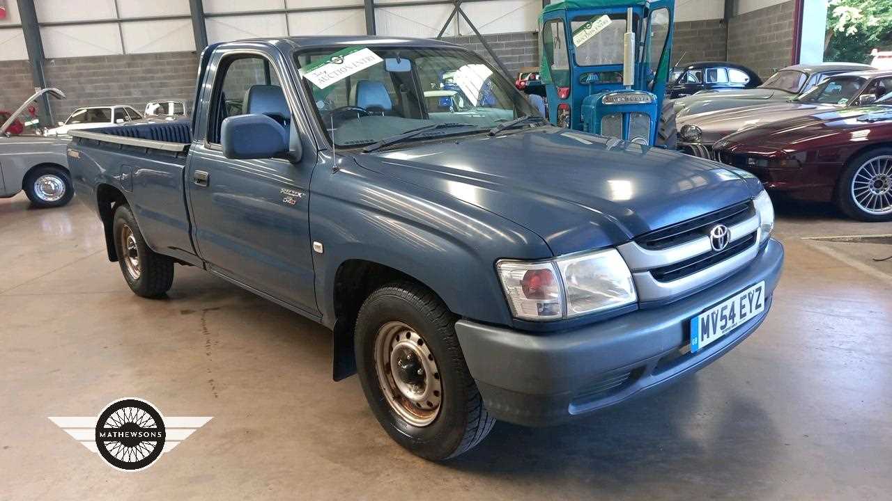 Lot 61 - 2005 TOYOTA HI-LUX PICK-UP