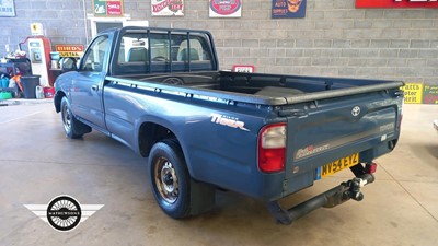 Lot 61 - 2005 TOYOTA HI-LUX PICK-UP