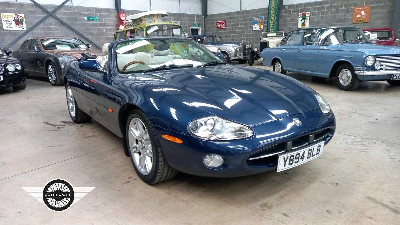 Lot 79 - 2001 JAGUAR XK8 CONVERTIBLE AUTO