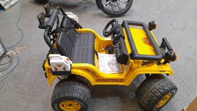 Lot 152 - 1990'S SANDBLASTER CHILDS JEEP WRANGLER