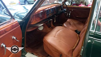 Lot 170 - 1966 JAGUAR 3.4/340