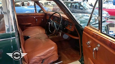 Lot 170 - 1966 JAGUAR 3.4/340