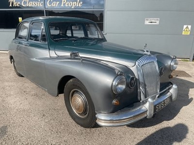 Lot 263 - 1961 DAIMLER MAJESTIC MAJOR