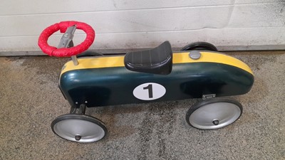 Lot 530 - CHILDS SIT ON LOTUS CAR