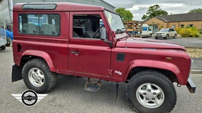 Lot 696 - 2000 LAND ROVER DEFENDER 90 COUNTY TD5