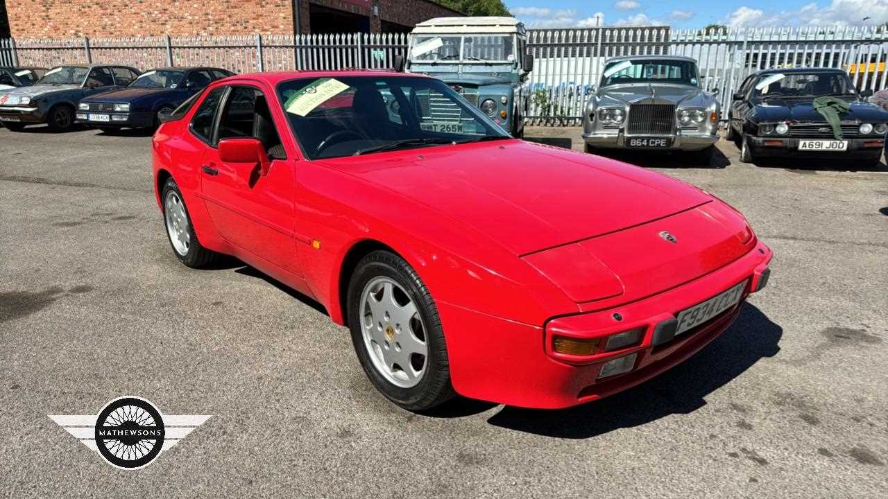 Lot 433 - 1988 PORSCHE 944 LUX