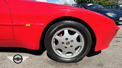 Lot 433 - 1988 PORSCHE 944 LUX