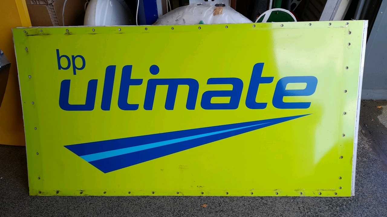 Ultimate Isign Lot 222 - BP ULTIMATE PLASTIC SIGN 72