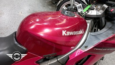 Lot 539 - 1990 KAWASAKI ZZR600