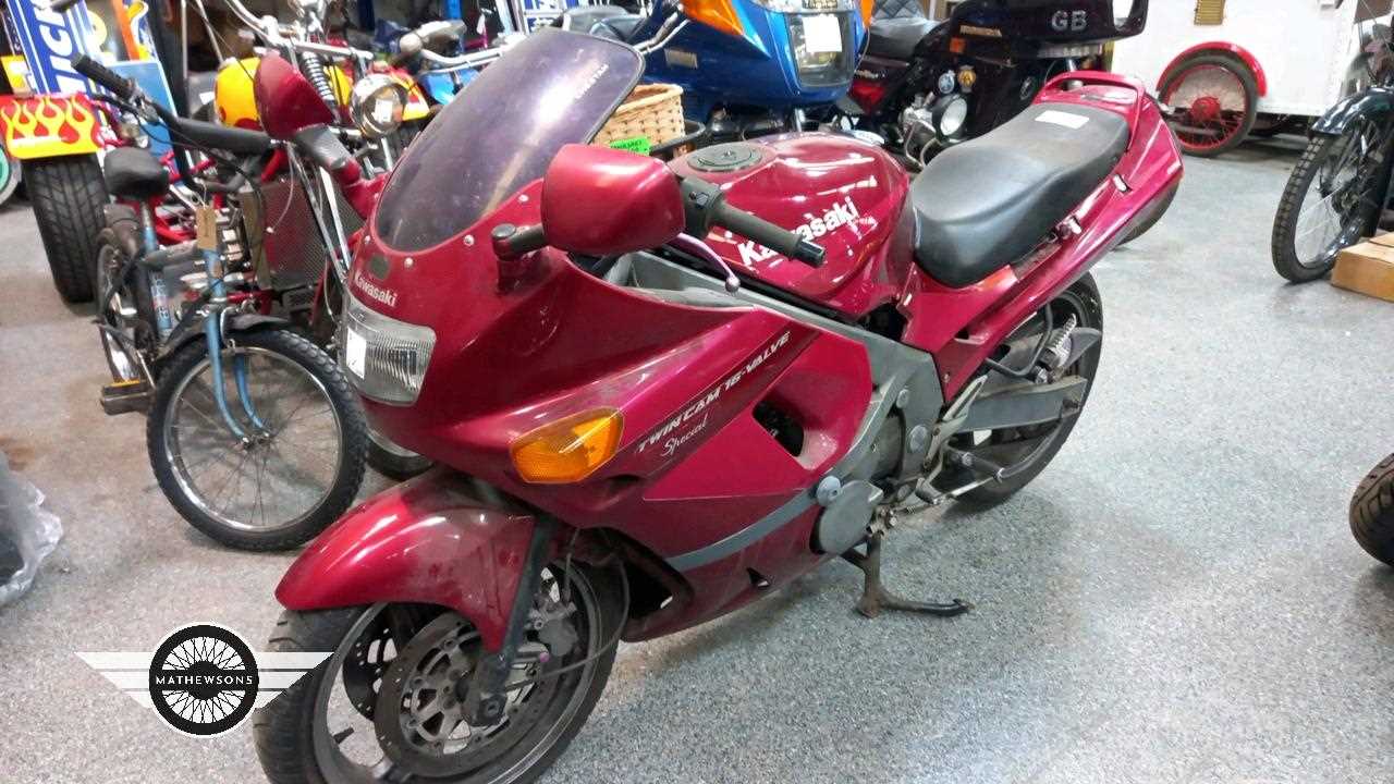 Lot 535 - 1990 KAWASAKI ZZR600