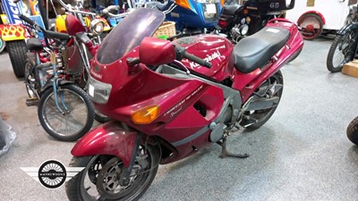 Lot 535 - 1990 KAWASAKI ZZR600