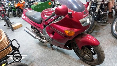 Lot 535 - 1990 KAWASAKI ZZR600