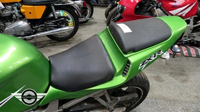 Lot 533 - 1998 KAWASAKI ZX 750-P3