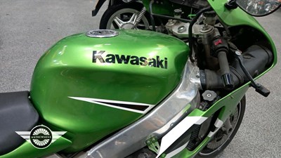 Lot 533 - 1998 KAWASAKI ZX 750-P3