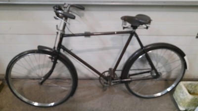 Lot 328 - GENTS HERCULES 3 SPEED BICYCLE