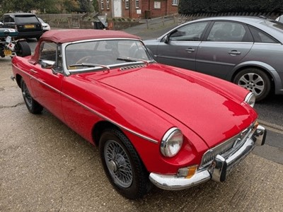 Lot 270 - 1970 MG B ROADSTER