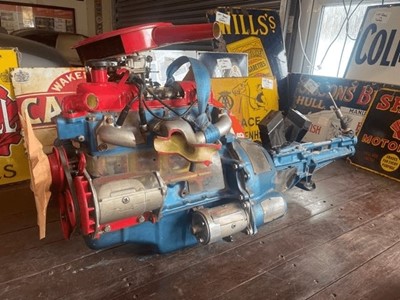 Lot 271 - FORD SECTIONED ENGINE