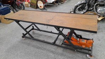 Lot 759 - MOTORCYCLE  LIFT / BENCH