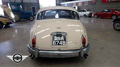 Lot 613 - 1964 DAIMLER V8 AUTO