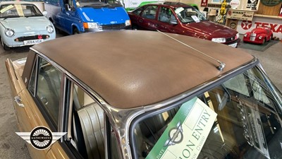 Lot 165 - 1975 ROVER 3500 AUTO