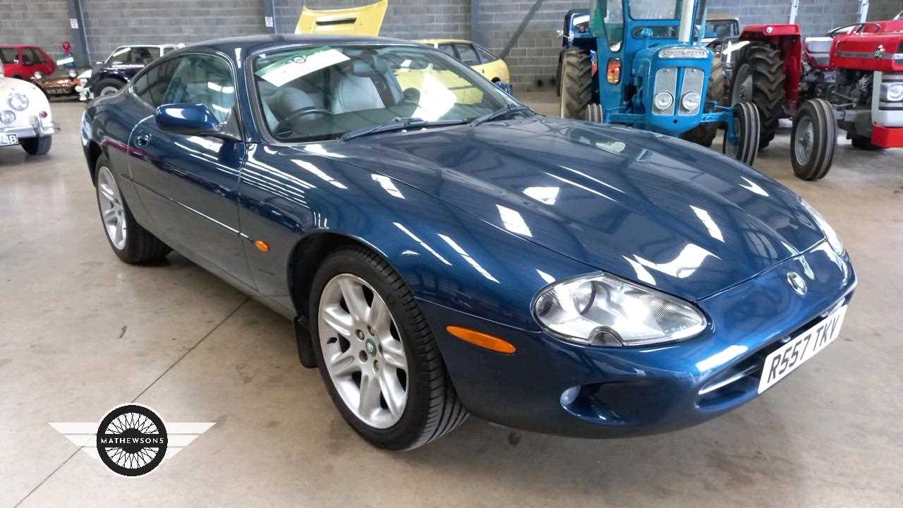 Lot 608 - 1997 JAGUAR XK8 COUPE AUTO