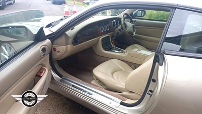 Lot 293 - 2004 JAGUAR XK8 COUPE AUTO