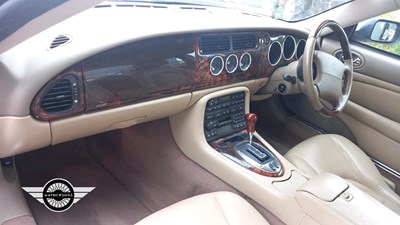 Lot 293 - 2004 JAGUAR XK8 COUPE AUTO