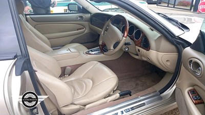 Lot 293 - 2004 JAGUAR XK8 COUPE AUTO