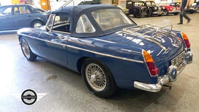 Lot 305 - 1966  MG B ROADSTER