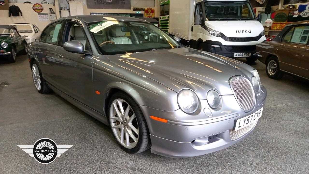 Lot 714 - 2008 JAGUAR S-TYPE R AUTO