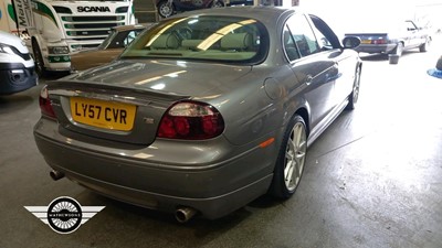 Lot 714 - 2008 JAGUAR S-TYPE R AUTO