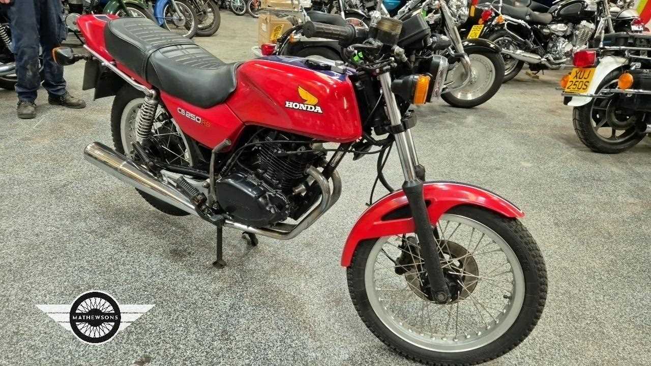 Lot 860 - 1981 HONDA CB250 RSA