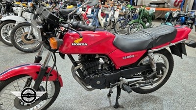 Lot 860 - 1981 HONDA CB250 RSA