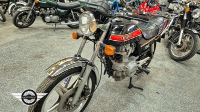 Lot 668 - 1981 HONDA 250 SUPERDREAM