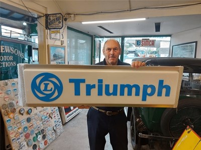 Lot 286 - TRIUMPH SIGN